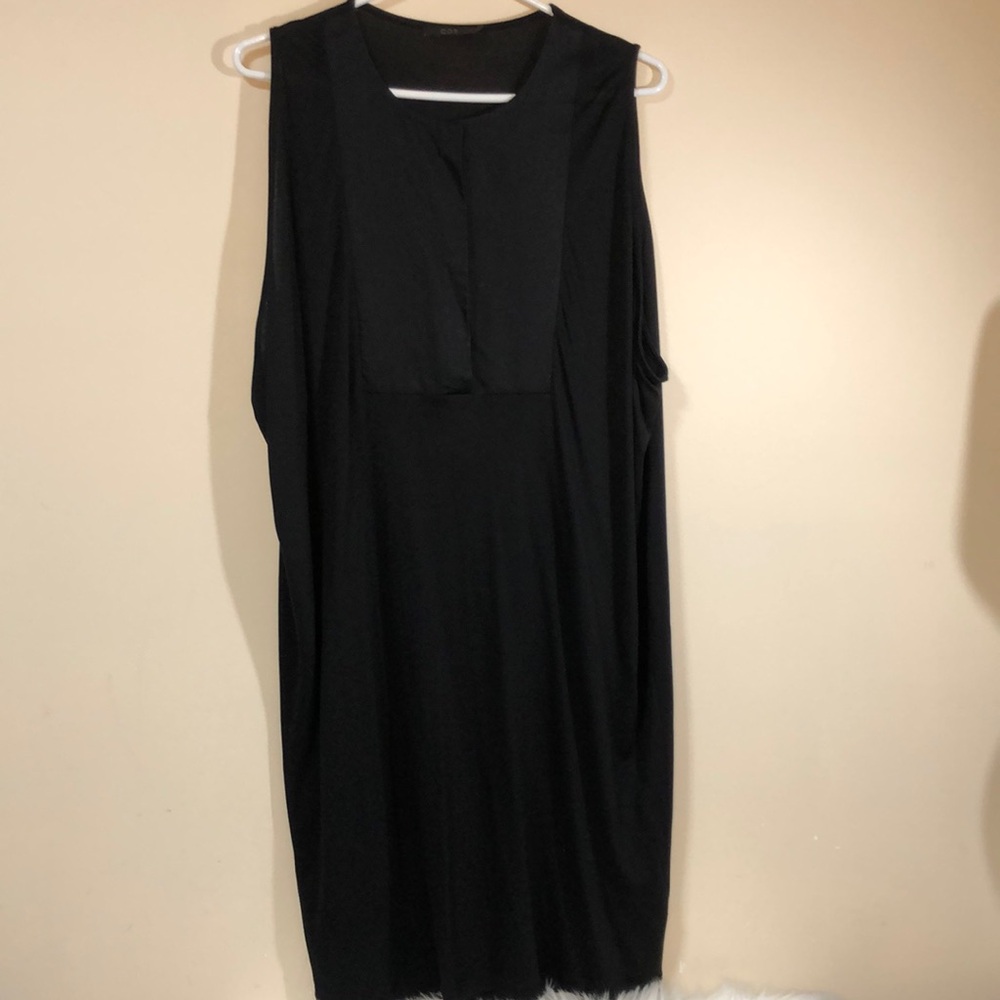 COS Sleeveless Black Dress. Size S